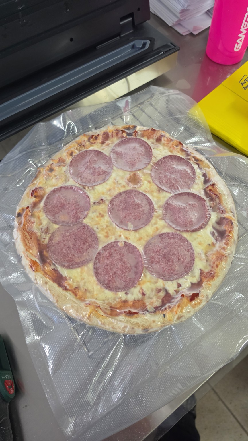 Vakuumverpackte tiefgefrorene Finish Pizza Salami